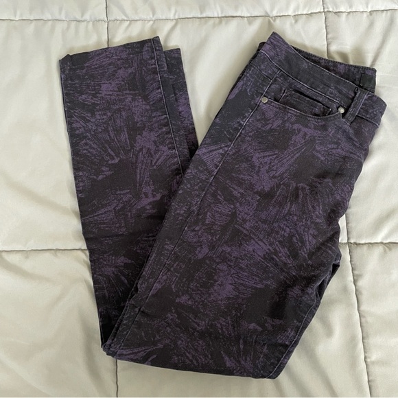 Calvin Klein Purple and Black Abstract Print Ultimate Skinny Jeans - Picture 5 of 15